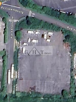 Terrain industriel - 5 600 m²