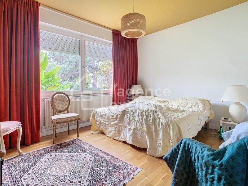 Appartement - 134 m² - 6 pièces