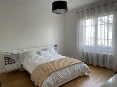 Villa - 180 m² - 8 pièces