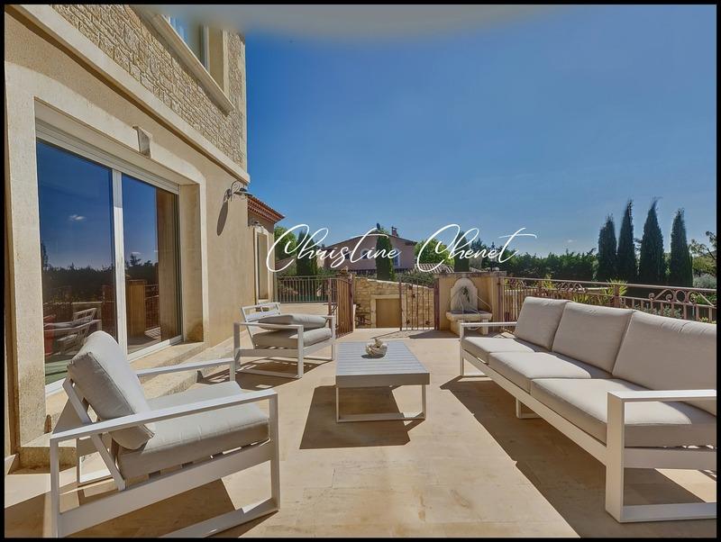 Maison - 174 m² - 5 pièces