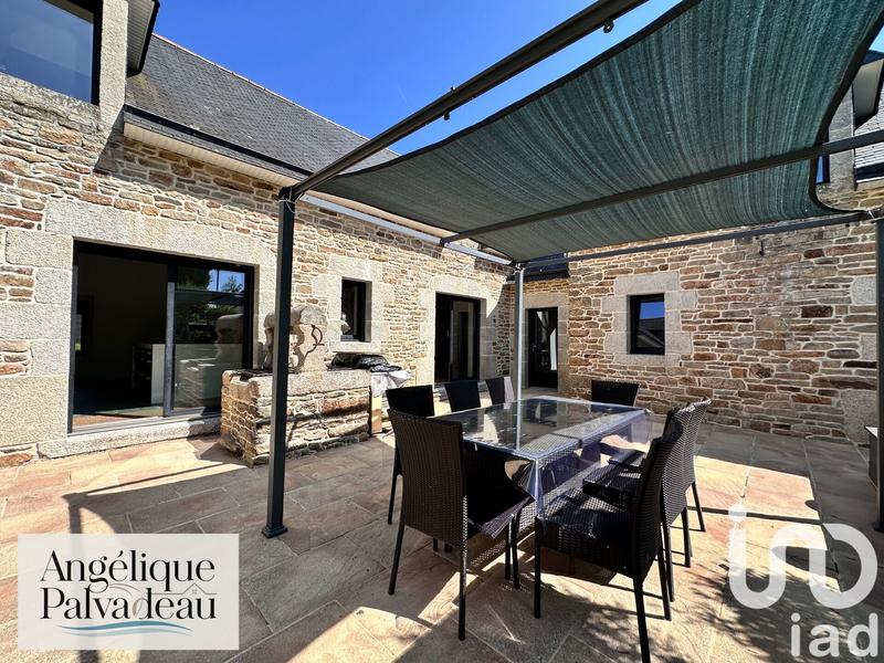 Maison - 365 m² - 12 pièces