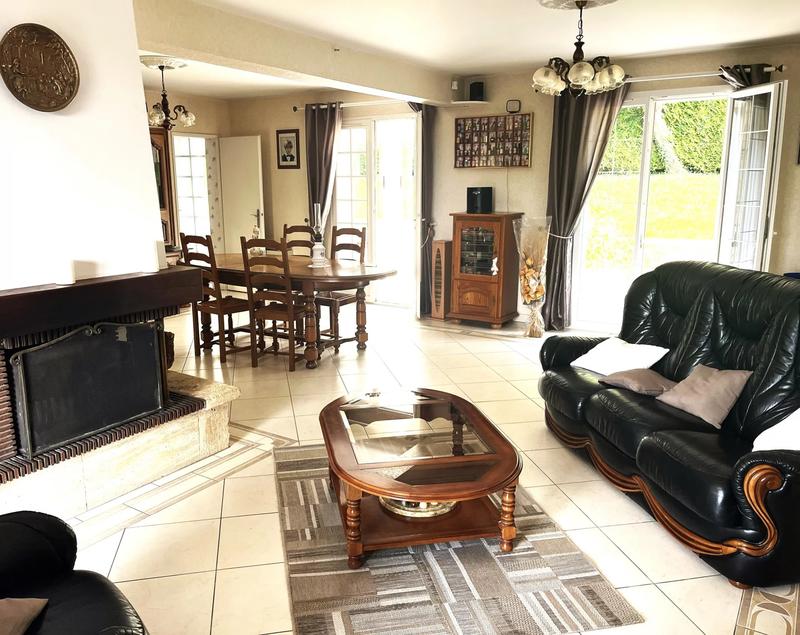 Maison - 128 m² - 7 pièces