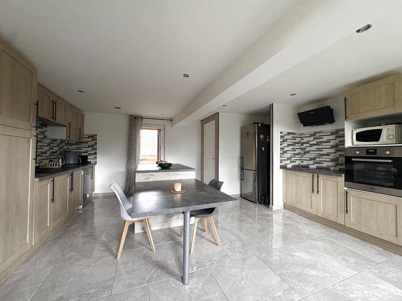 Maison - 142 m² - 5 pièces