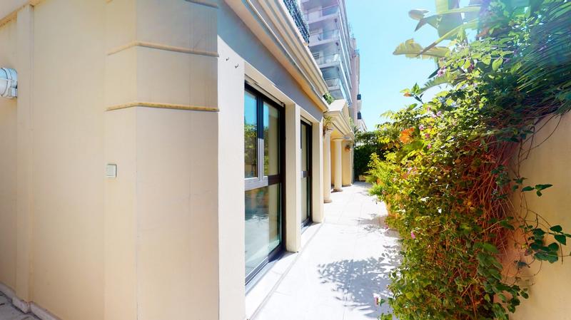 Local commercial - 210 m²