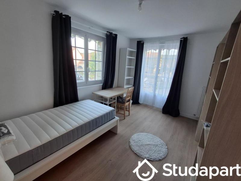 Chambre - 12 m² - 1 pièce