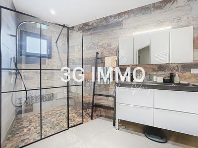 Maison - 122 m² - 4 pièces