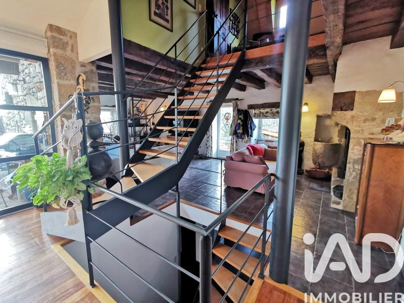 Maison - 305 m² - 10 pièces