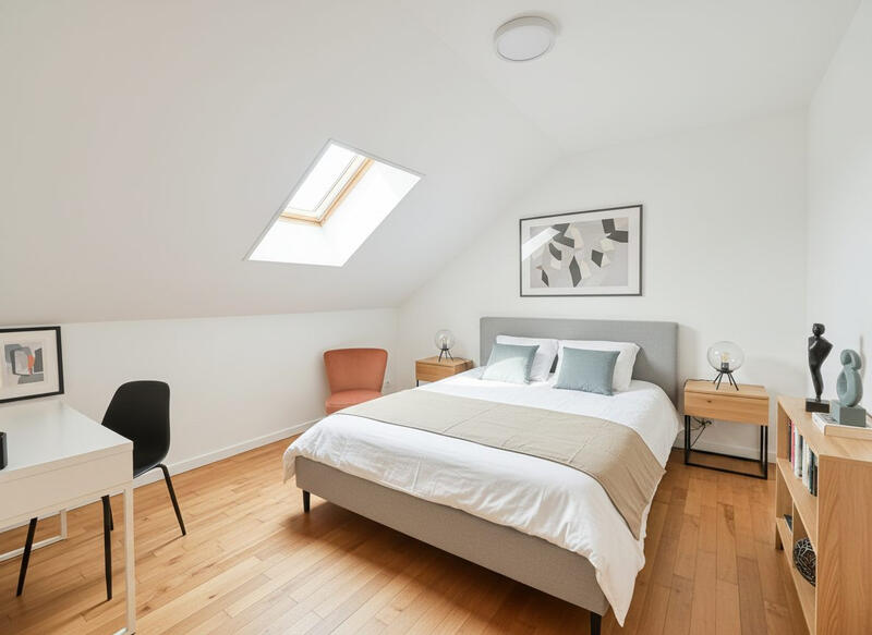 Maison - 221 m² - 5 pièces