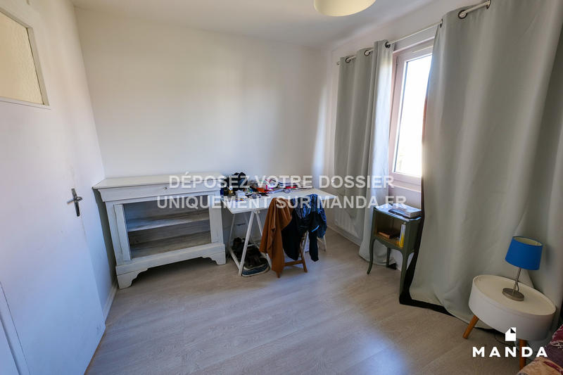 Chambre - 10 m² - 4 pièces