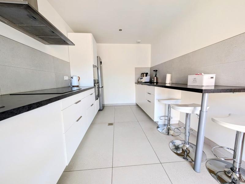 Maison - 180 m² - 6 pièces