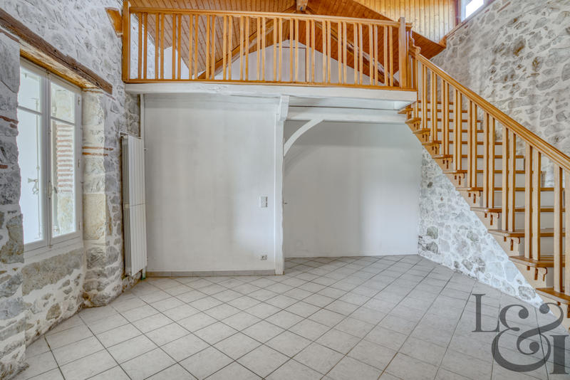 Maison - 170 m² - 9 pièces