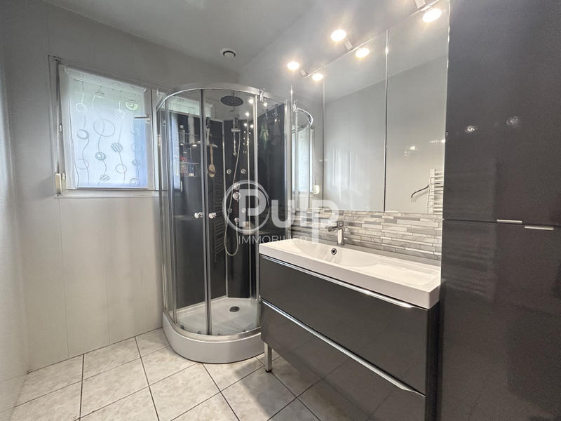 Maison - 121 m² - 6 pièces