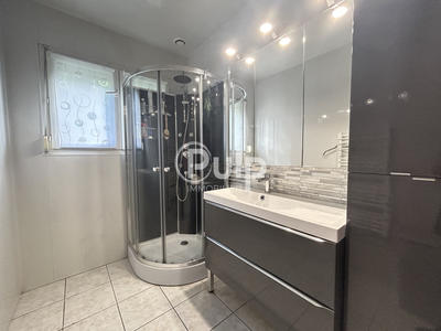 Maison - 121 m² - 6 pièces