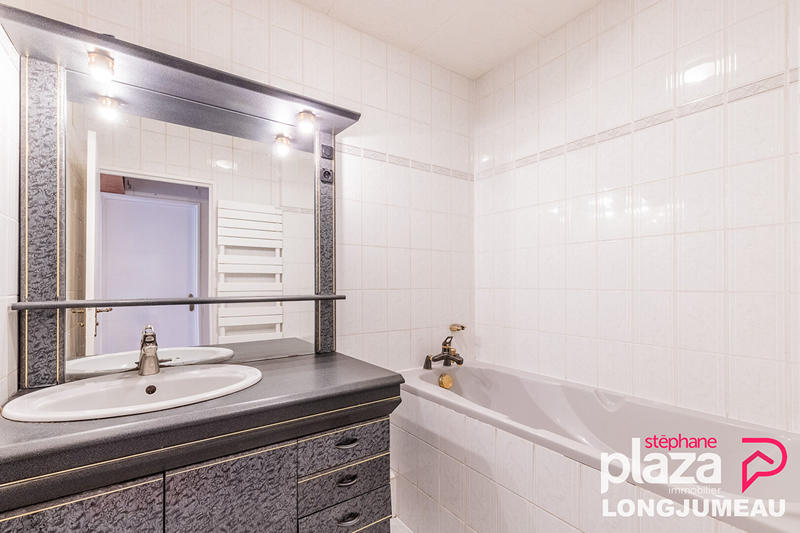 Appartement - 90 m² - 5 pièces