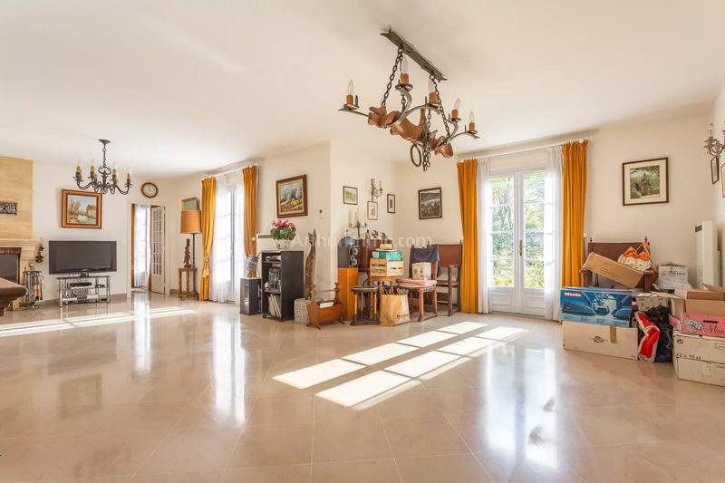 Maison - 193 m² - 6 pièces