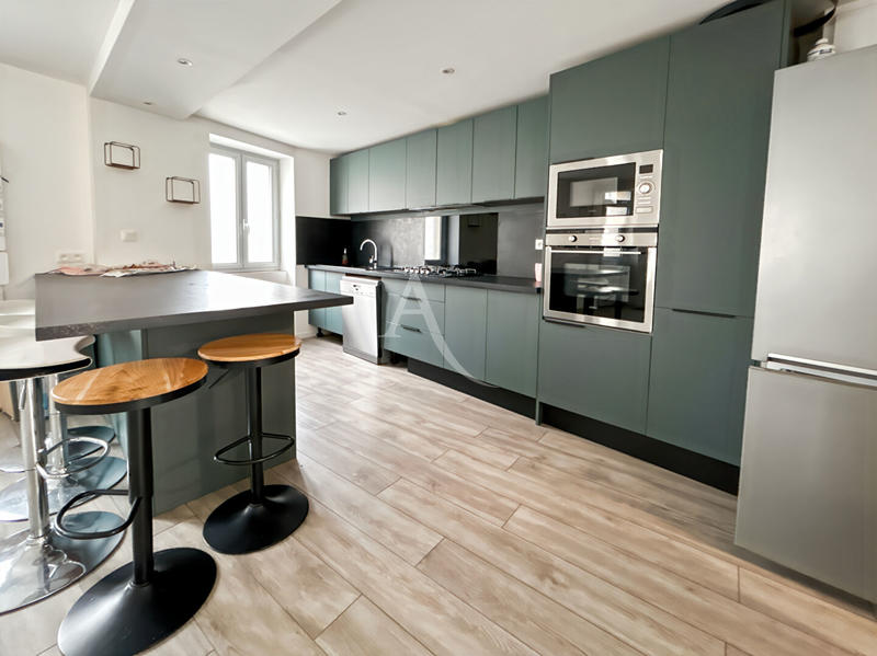 Maison - 145 m² - 6 pièces