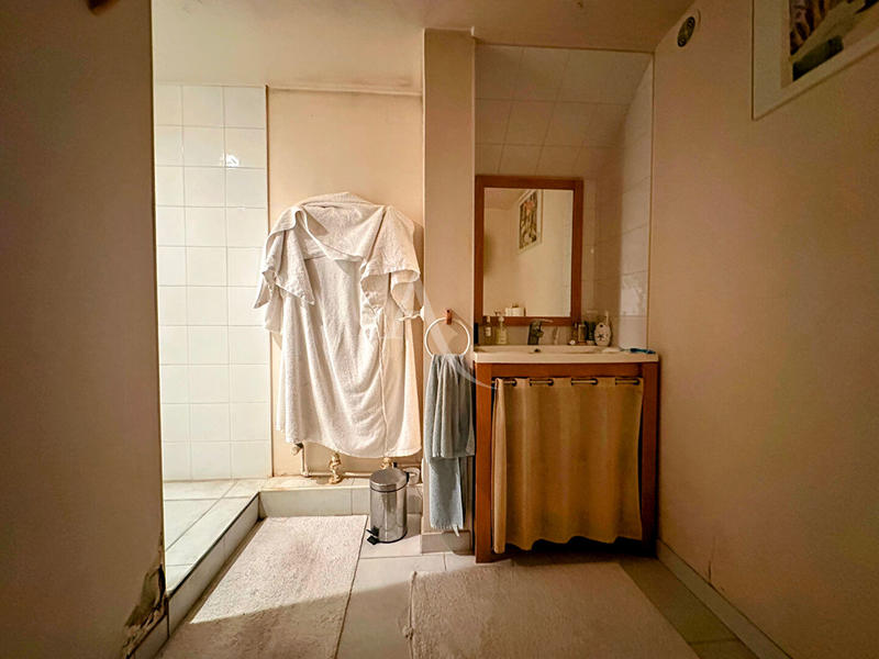 Maison - 201 m² - 5 pièces