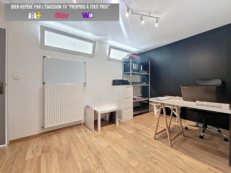 Maison - 250 m² - 9 pièces