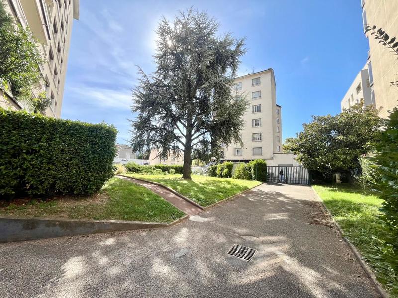 Appartement - 92 m² - 3 pièces