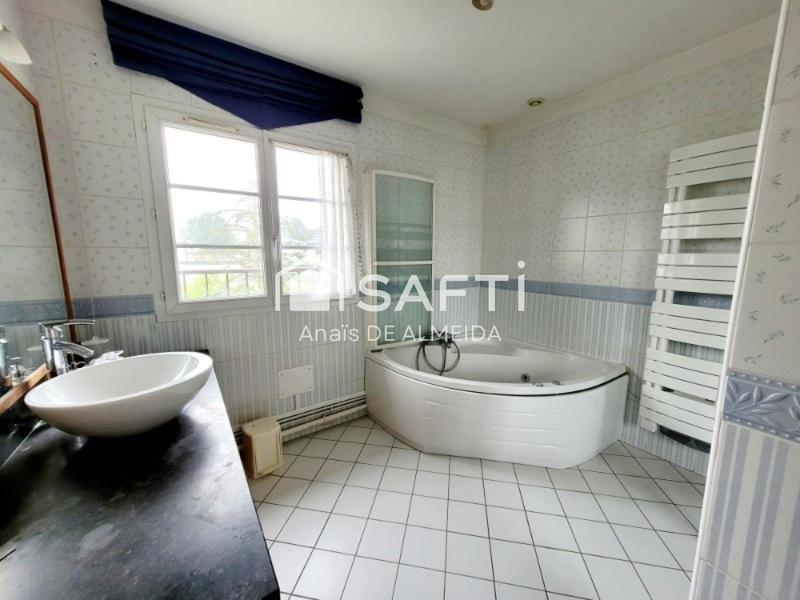 Maison - 170 m² - 7 pièces