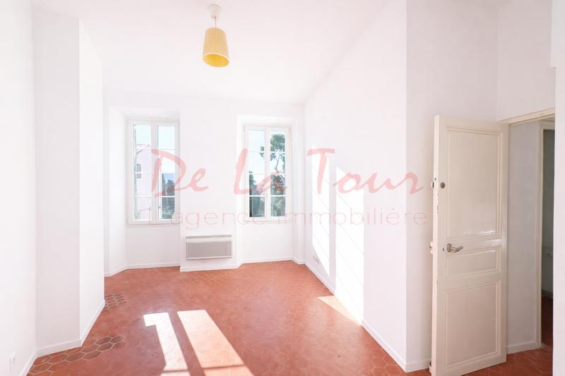 Appartement - 93 m² - 4 pièces