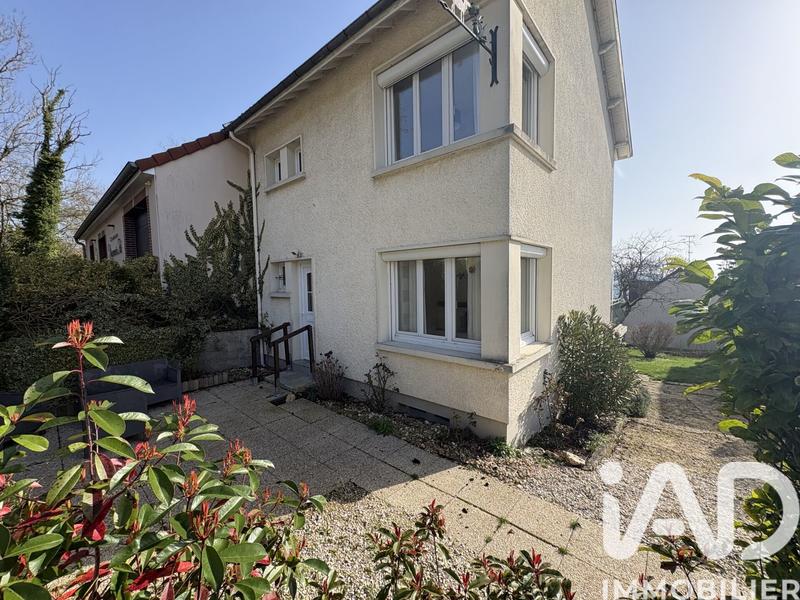 Maison de village - 97 m² - 4 pièces