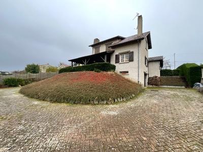 Villa - 152 m² - 6 pièces