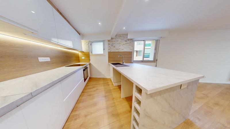 Appartement - 84 m² - 3 pièces