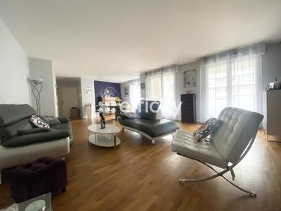 Appartement - 140 m² - 5 pièces
