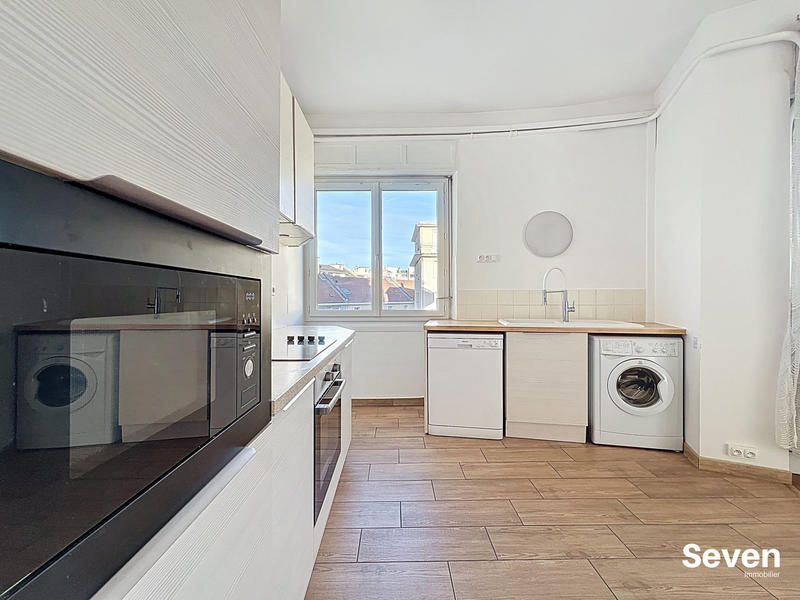 Appartement - 96 m² - 4 pièces