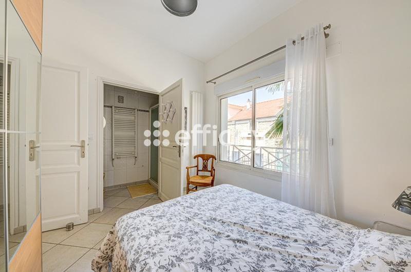 Maison - 200 m² - 9 pièces