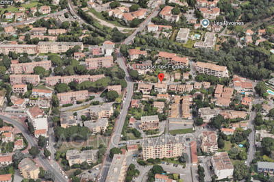 Parking / Garage - 12 m²