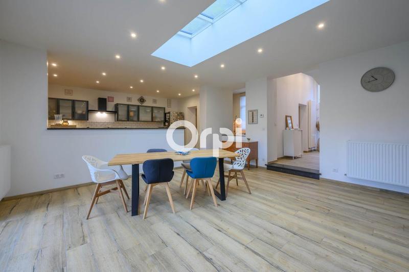 Maison - 180 m² - 7 pièces