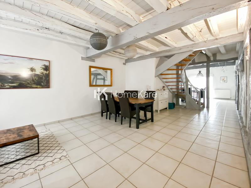 Maison - 180 m² - 6 pièces
