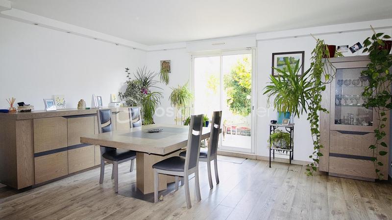 Maison - 98 m² - 6 pièces