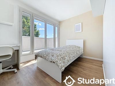 Chambre - 10 m² - 1 pièce