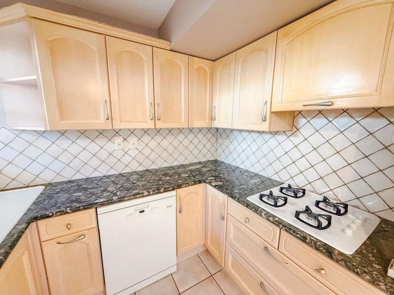 Appartement - 100 m² - 4 pièces