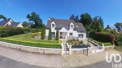 Maison - 167 m² - 9 pièces