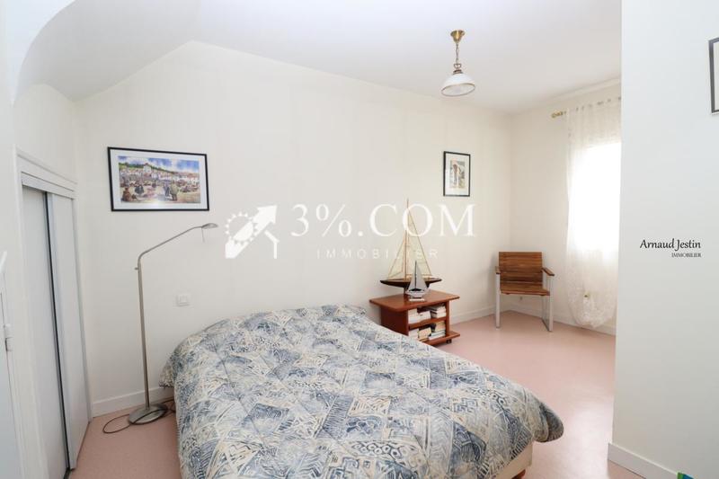 Maison - 176 m² - 9 pièces