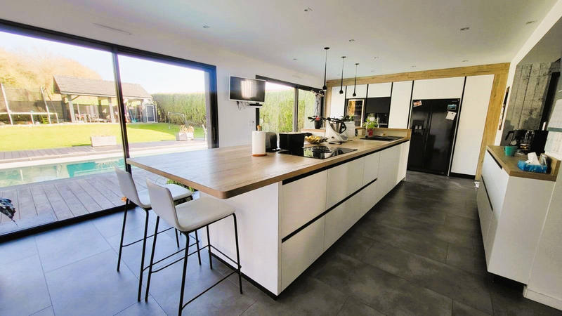 Maison - 185 m² - 5 pièces