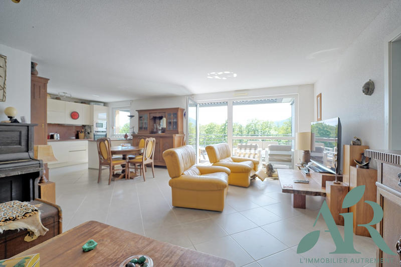 Appartement - 95 m² - 4 pièces