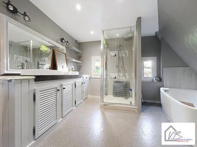 Maison - 141 m² - 5 pièces