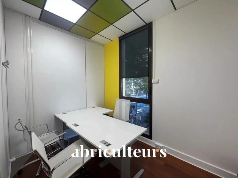 Bureau - 65 m² - 5 pièces
