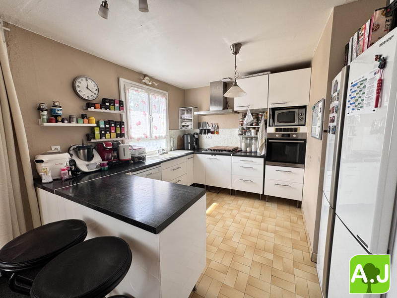 Maison - 110 m² - 6 pièces