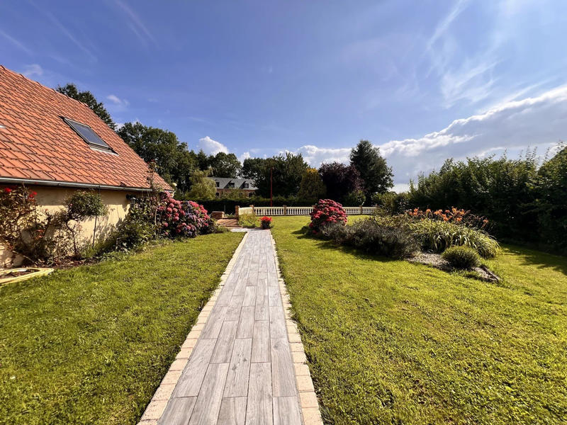 Maison - 90 m² - 5 pièces