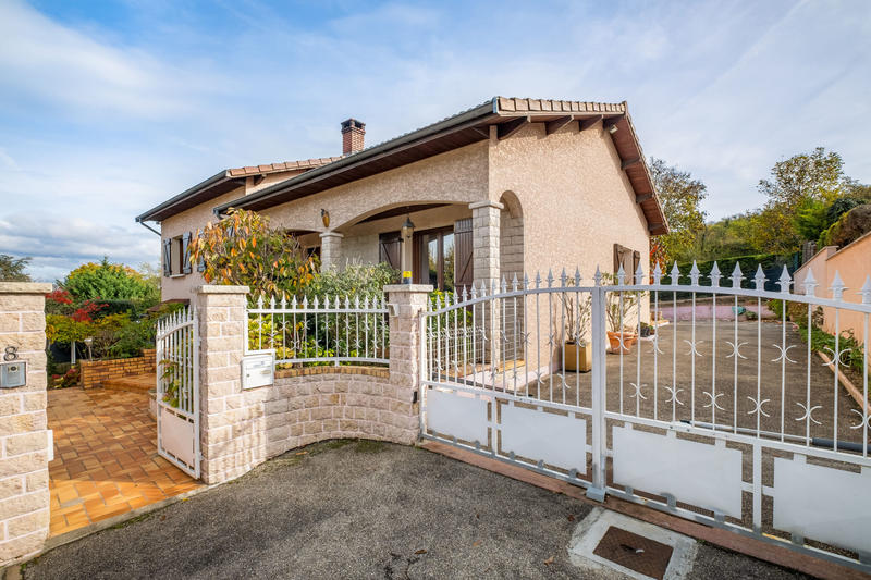 Maison - 157 m² - 7 pièces