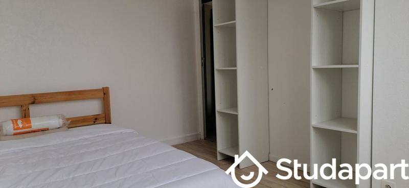 Chambre - 10 m² - 1 pièce