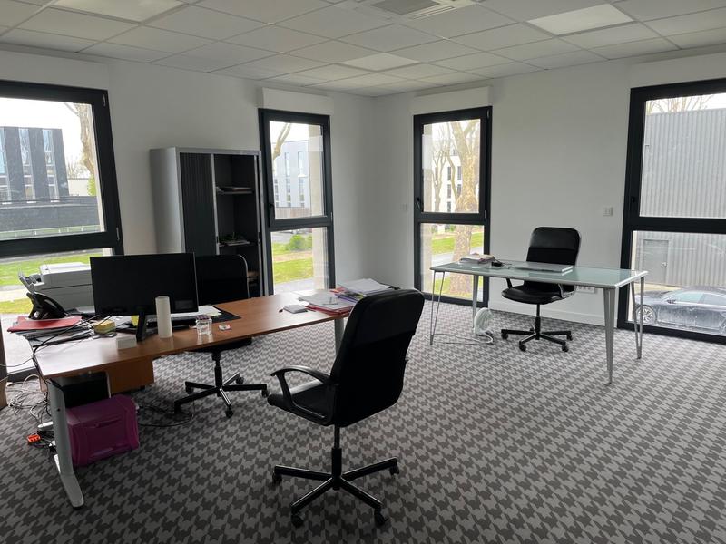 Bureau - 560 m²
