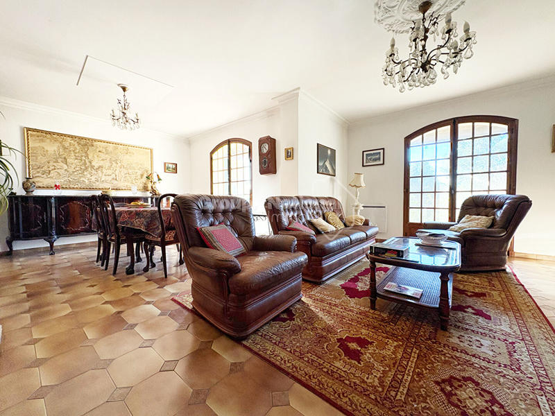 Maison - 160 m² - 7 pièces