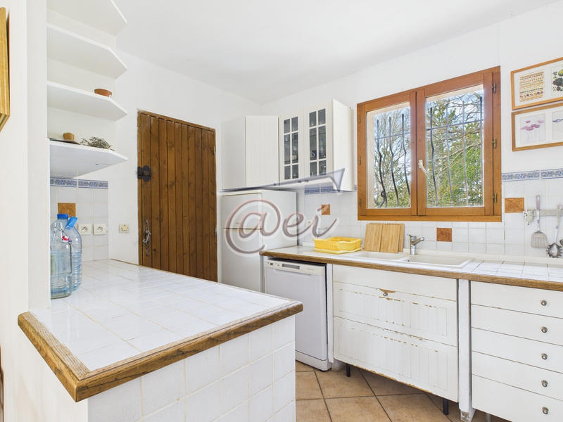 Villa - 100 m² - 5 pièces